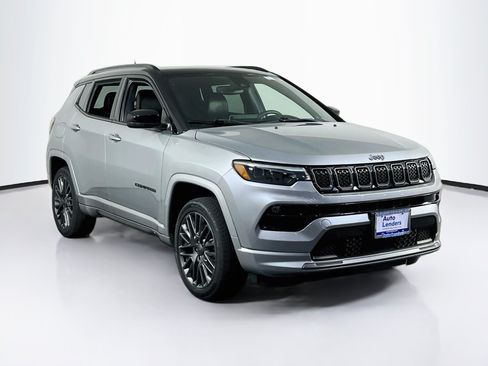 Used 2023 Jeep Compass High Altitude AWD/4WD image 3