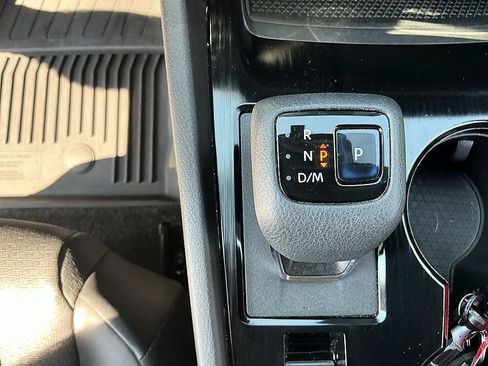 Used 2021 Nissan Rogue SV w/ Premium Package FWD image 20