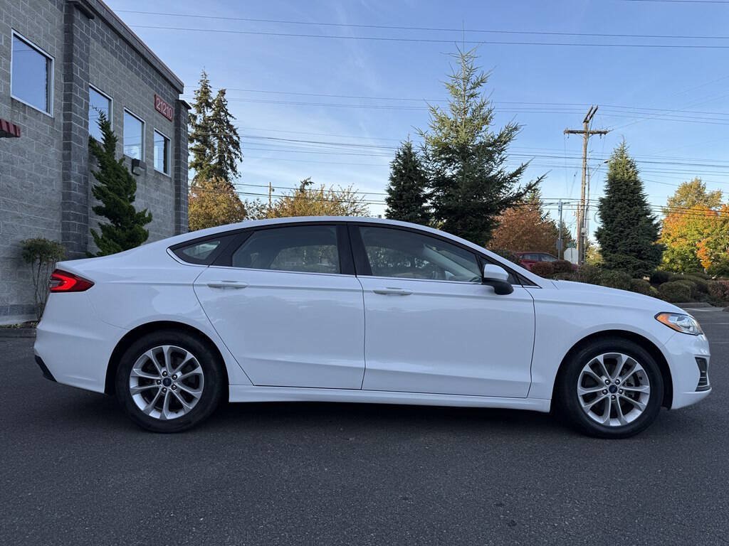 Used 2020 Ford Fusion SE FWD image 4