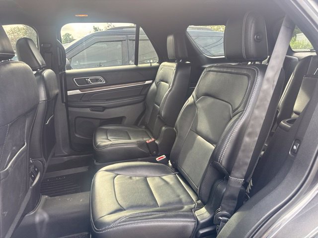 Used 2018 Ford Explorer Limited w/ Equipment Group 301A AWD/4WD image 8