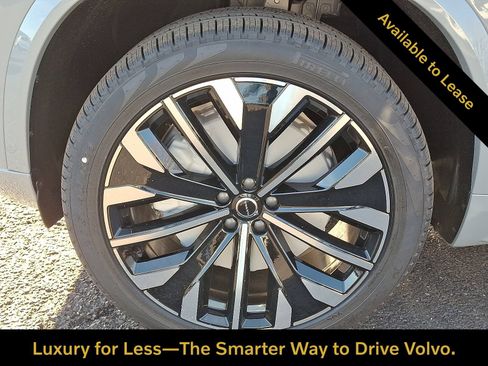 Certified 2026 Volvo XC90 B6 Plus w/ Protection Package Premier AWD/4WD image 5