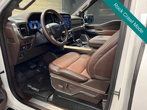 Used 2025 Ford F150 King Ranch w/ FX4 Off-Road Package image 4