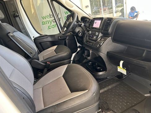 Used 2025 RAM ProMaster 2500 w/ Convenience Group FWD image 22