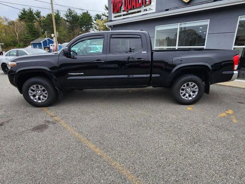 Used 2016 Toyota Tacoma SR5 w/ SR5 Appearance Package (SN) AWD/4WD image 8