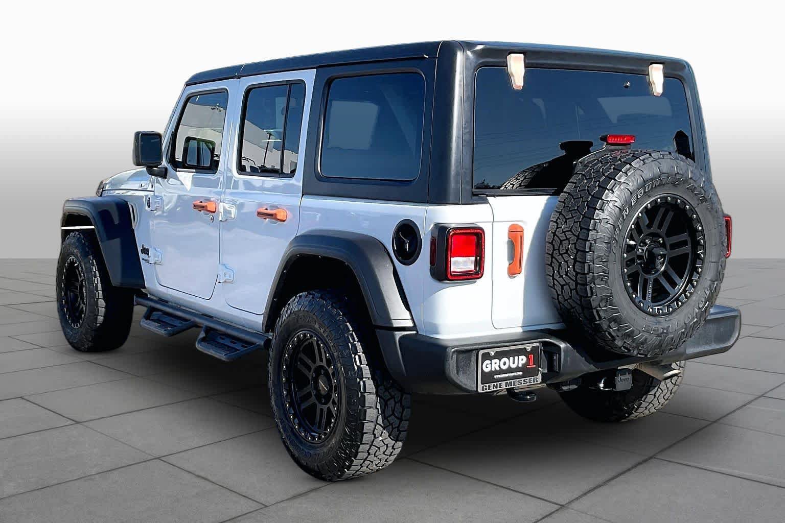 Used 2022 Jeep Wrangler Unlimited Sport AWD/4WD image 11