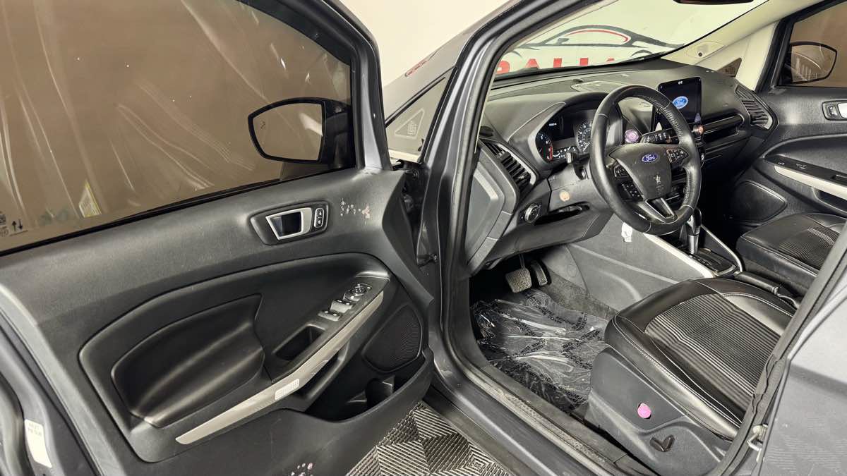 Used 2021 Ford EcoSport Titanium AWD/4WD image 11