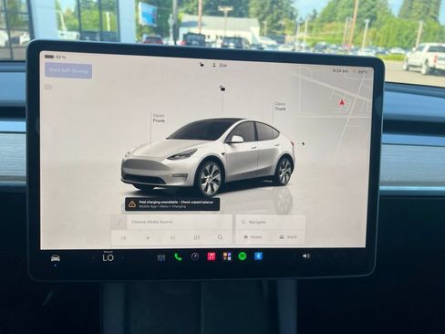 Used 2023 Tesla Model Y Long Range AWD/4WD image 10