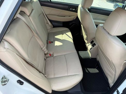 Used 2019 Subaru Outback 2.5i Limited AWD/4WD image 19