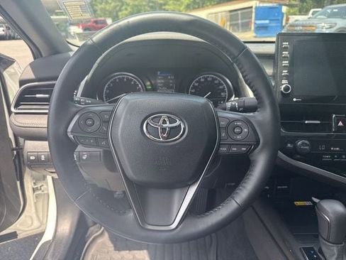 Used 2023 Toyota Camry SE w/ Cold Weather Package FWD image 14