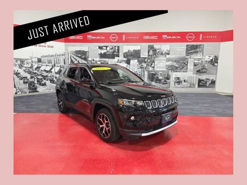 Used 2024 Jeep Compass Limited AWD/4WD image 1