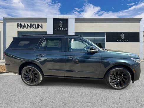 New 2026 Lincoln Navigator Reserve w/ Jet Appearance Package AWD/4WD image 8