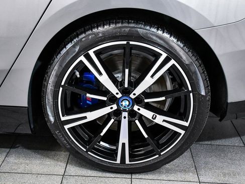 Used 2025 BMW i5 M60 w/ Executive Package AWD/4WD image 8