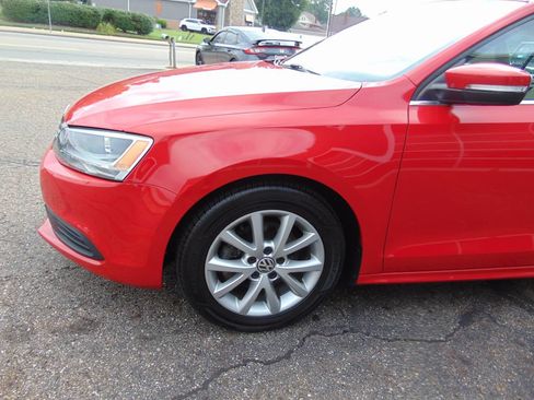 Used 2014 Volkswagen Jetta SE FWD image 12