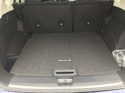 New 2026 Nissan Rogue SV AWD/4WD image 17