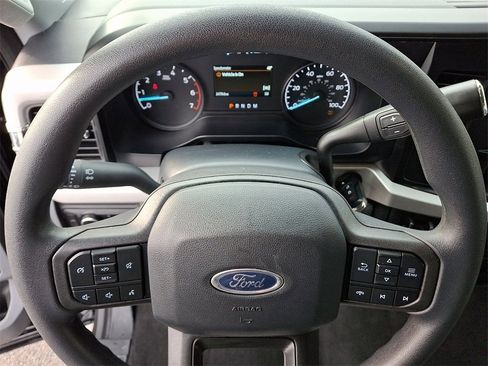 Used 2025 Ford F250 XLT w/ Snow Plow Prep Package image 19