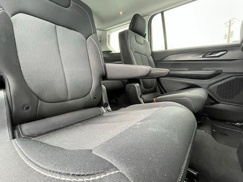 Used 2023 Jeep Grand Cherokee L Laredo AWD/4WD image 30