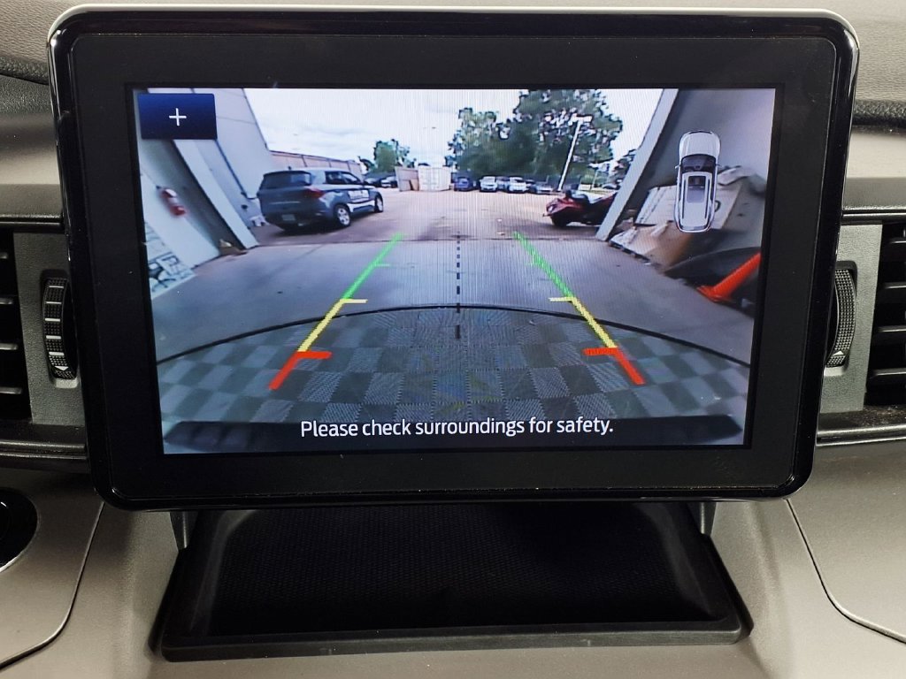 Used 2024 Ford Explorer XLT RWD image 15