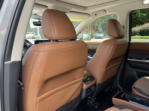 Certified 2024 Nissan Pathfinder Platinum AWD/4WD image 20