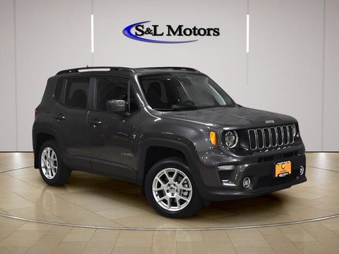 Certified 2021 Jeep Renegade Latitude w/ Luxury Group I AWD/4WD image 9