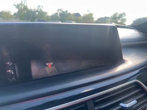 Used 2017 BMW 740i 740i image 22