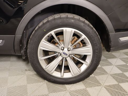 Used 2018 Ford Explorer Limited image 21