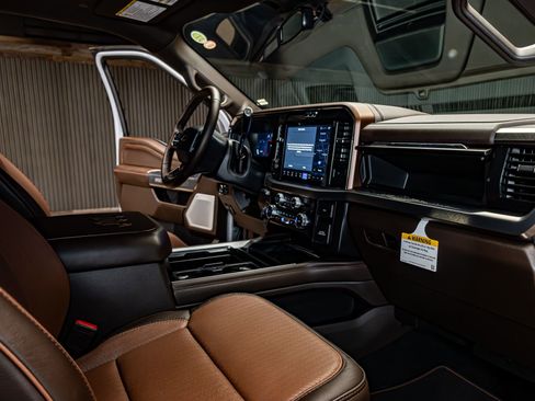 Used 2026 Ford F450 King Ranch w/ Chrome Package image 18