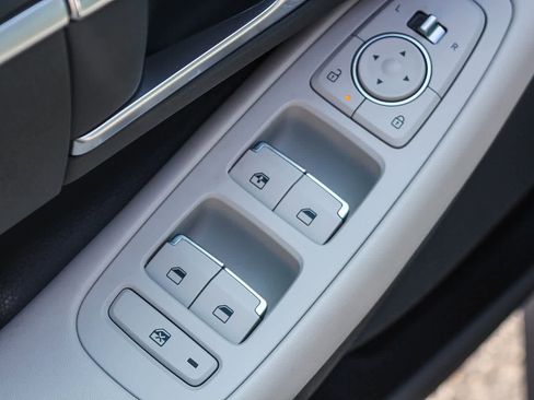 Certified 2025 Hyundai Sonata SE image 26