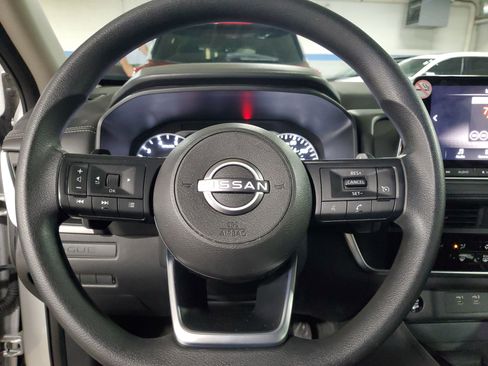 Used 2024 Nissan Rogue S AWD/4WD image 22