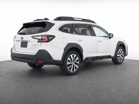 Used 2024 Subaru Outback Premium AWD/4WD image 5