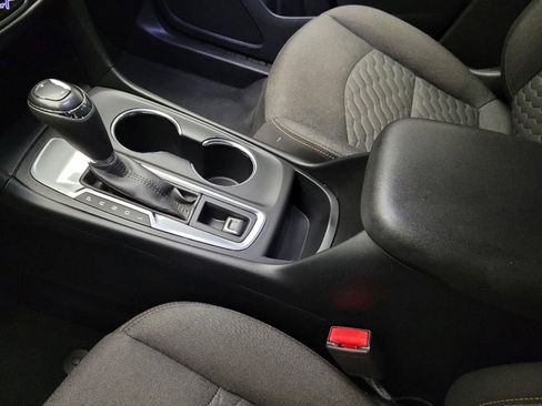 Used 2019 Chevrolet Equinox LT FWD image 26