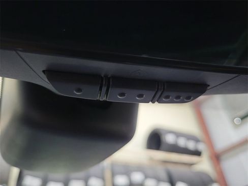 New 2025 Land Rover Discovery Sport Dynamic SE image 34