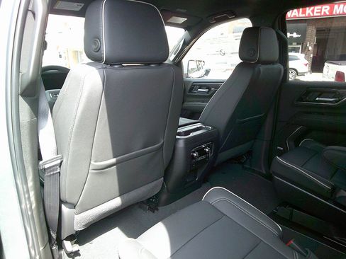 New 2026 GMC Yukon XL Elevation AWD/4WD image 9
