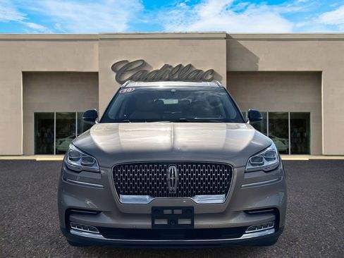 Used 2020 Lincoln Aviator Reserve w/ Equipment Group 201A image 8