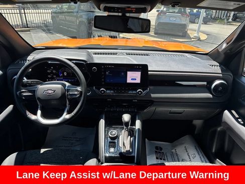 Used 2025 Chevrolet Colorado Z71 AWD/4WD image 18