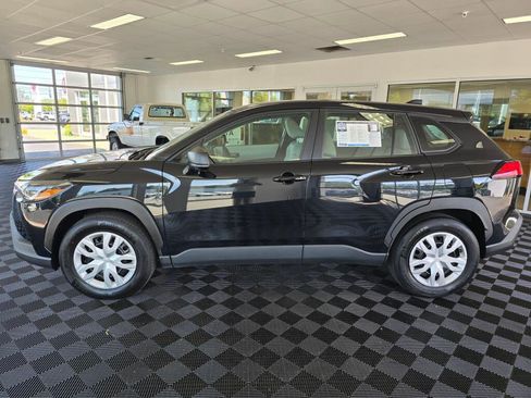 Used 2024 Toyota Corolla Cross L FWD image 6