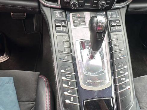 Used 2013 Porsche Panamera GTS AWD/4WD image 21