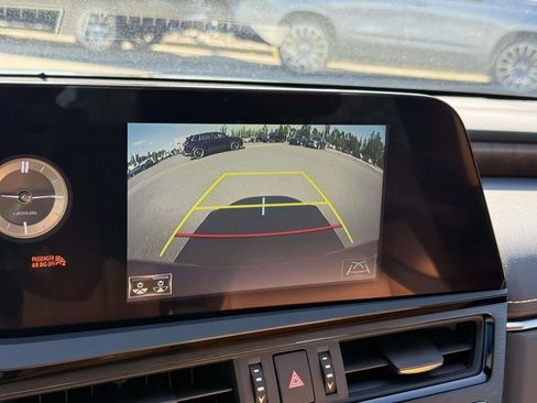 Used 2022 Lexus ES 350 w/ Premium Package FWD image 11