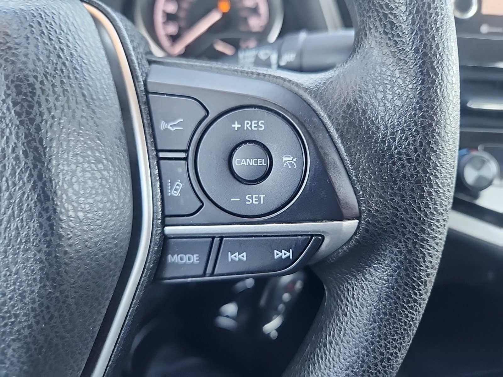 Used 2022 Toyota Camry LE FWD image 20