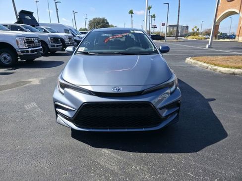 Used 2024 Toyota Corolla SE image 3