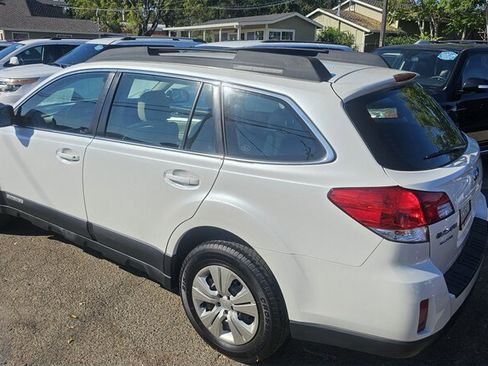 Used 2012 Subaru Outback 2.5i image 3
