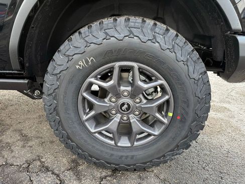 New 2025 Ford Bronco Badlands image 26