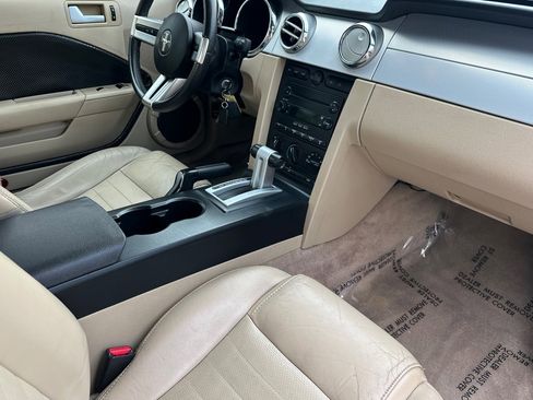 Used 2005 Ford Mustang GT Premium image 18