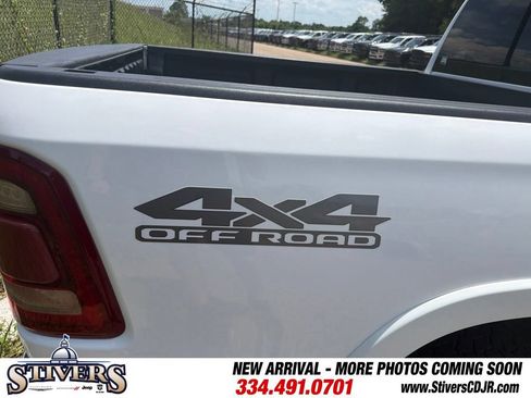 Used 2022 RAM 1500 Laramie AWD/4WD image 7