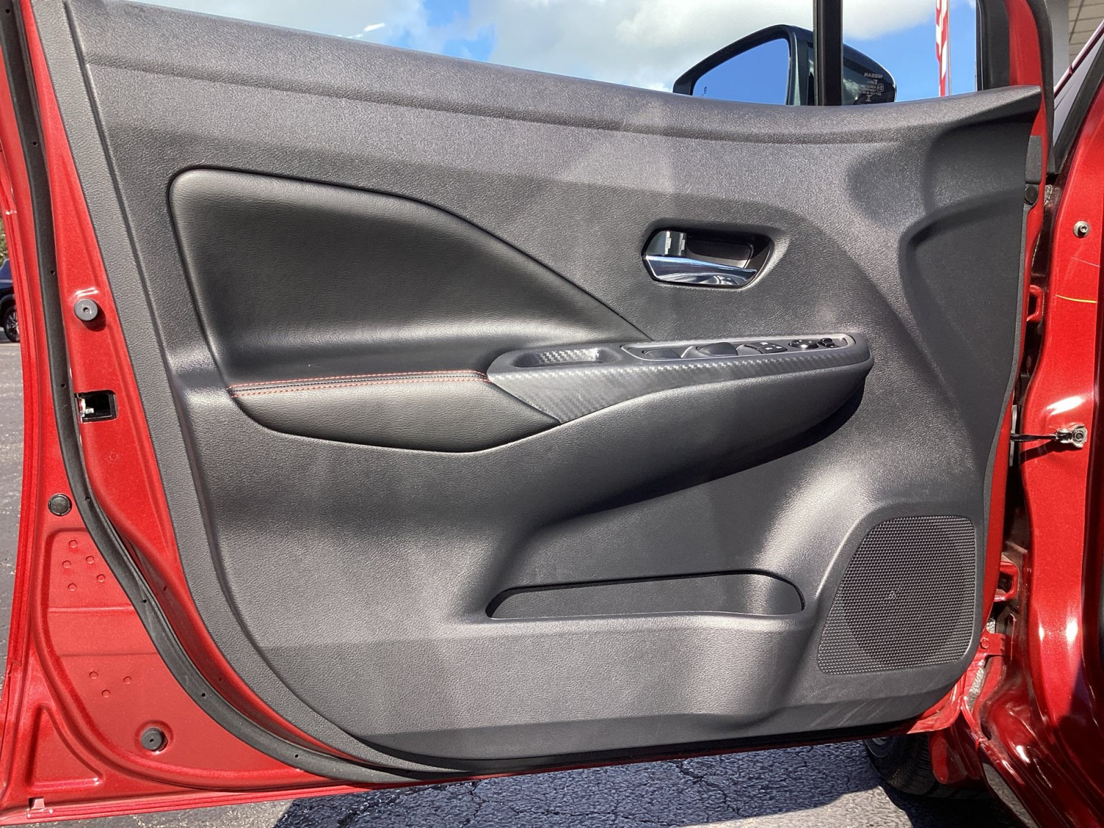 Used 2025 Nissan Versa SR w/ Trunk Package FWD image 29