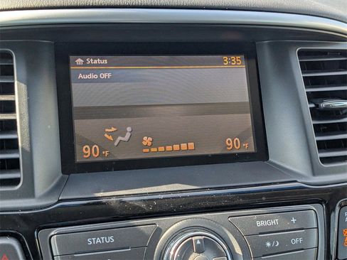 Used 2015 Nissan Pathfinder SV image 23