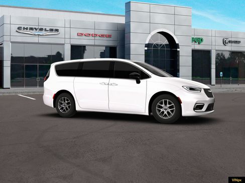 New 2026 Chrysler Pacifica Select image 10