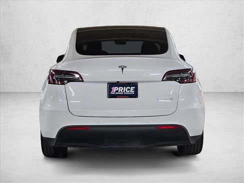 Used 2020 Tesla Model Y Long Range image 6