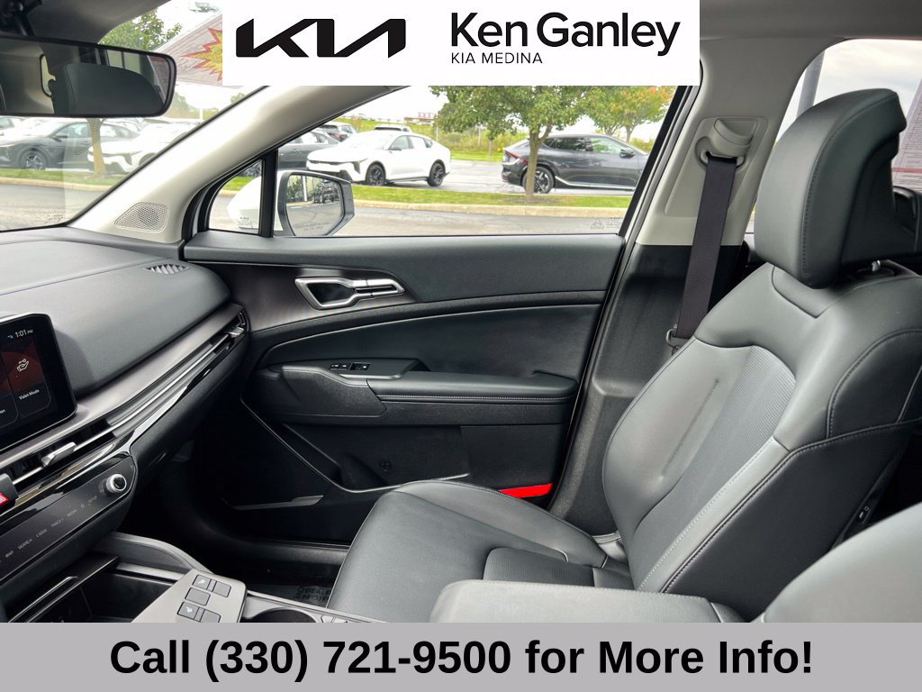 Certified 2026 Kia Sportage EX w/ EX Panoramic Sunroof Package AWD/4WD image 39