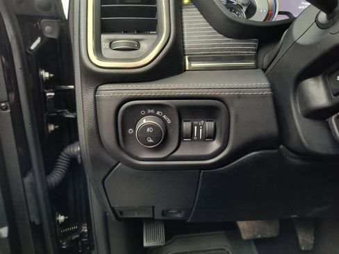 Used 2020 RAM 2500 Limited image 16