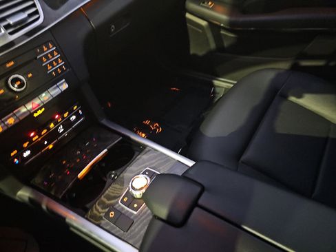 Used 2016 Mercedes-Benz E 350 Sedan image 26